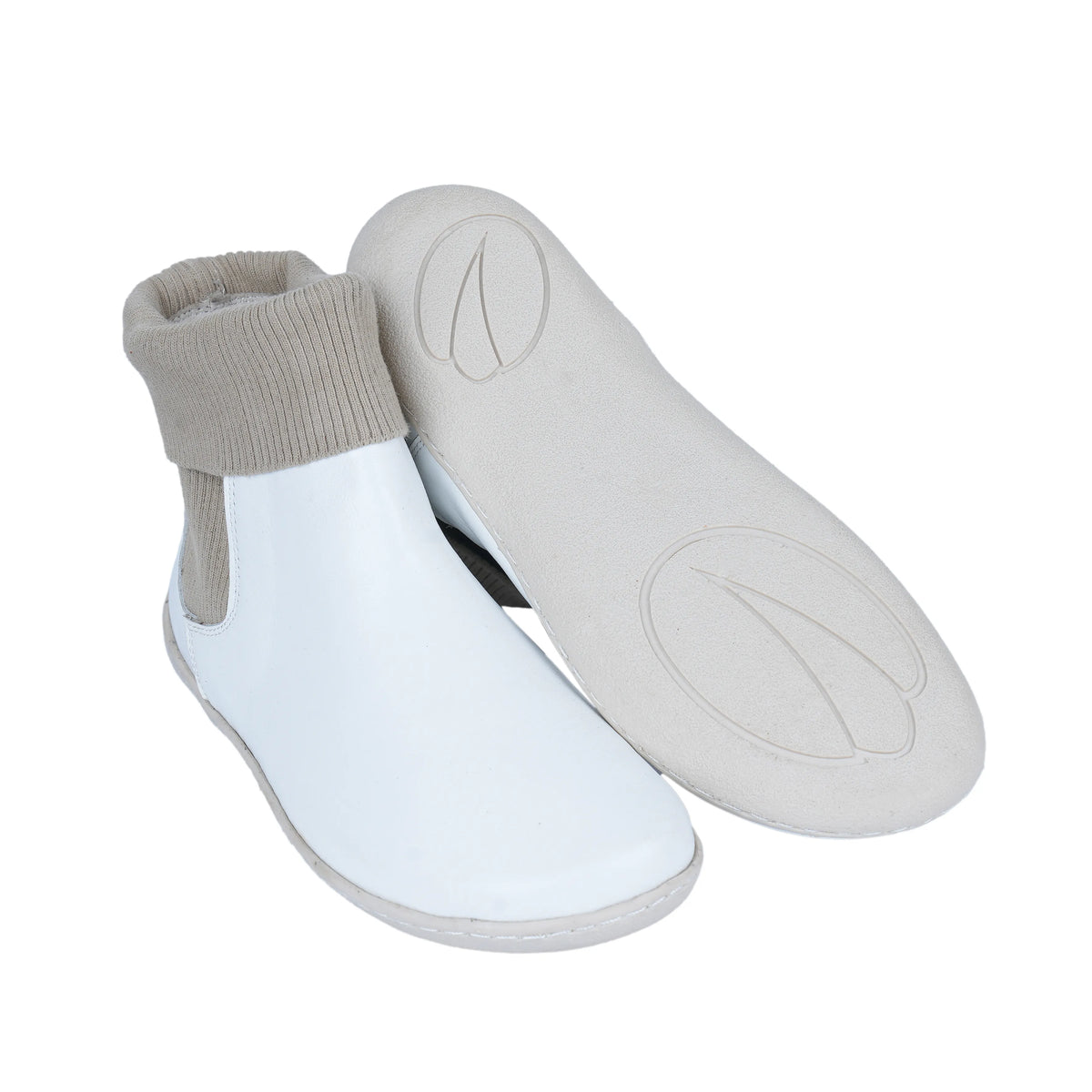 Smooth Barefoot Socks Chelsea Shoes – 6mm Rubber Sole – White