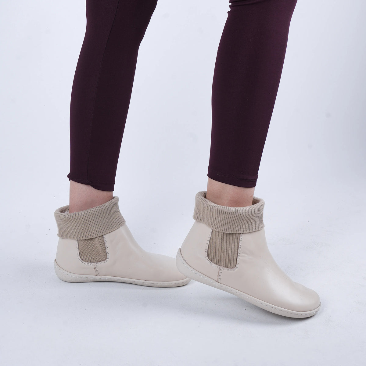 Smooth Barefoot Socks Chelsea Shoes – 6mm Rubber Sole – Cream