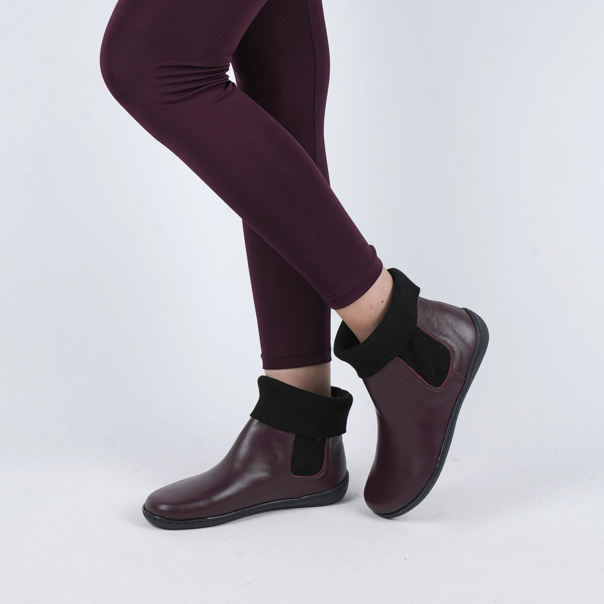 Smooth Barefoot Socks Chelsea Shoes – 6mm Rubber Sole – Burgundy
