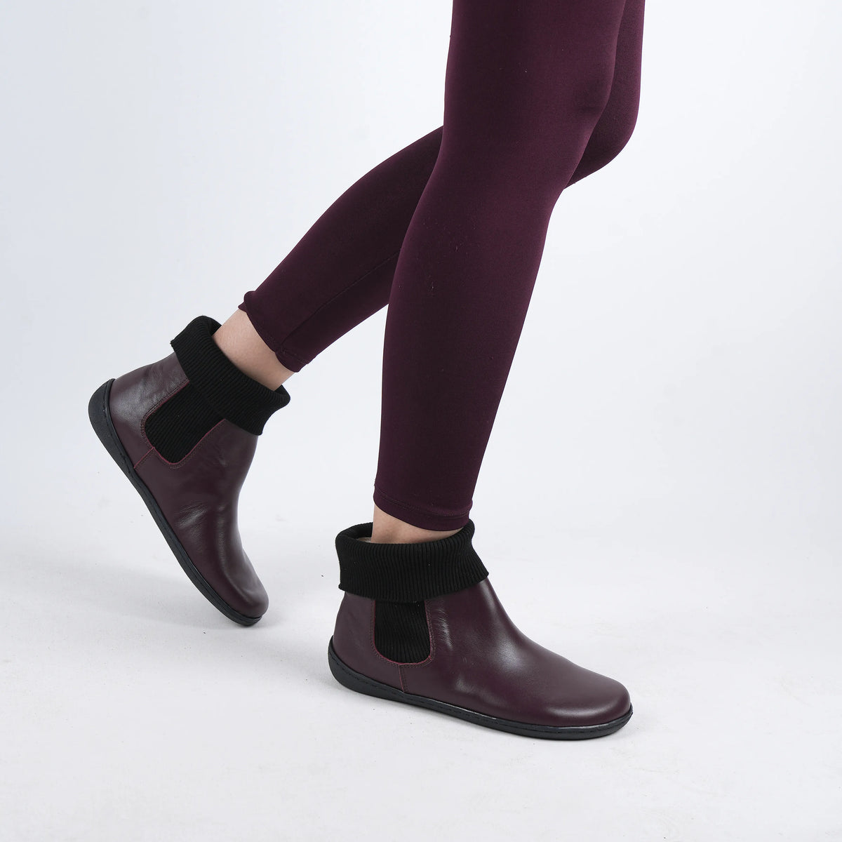 Smooth Barefoot Socks Chelsea Shoes – 6mm Rubber Sole – Burgundy