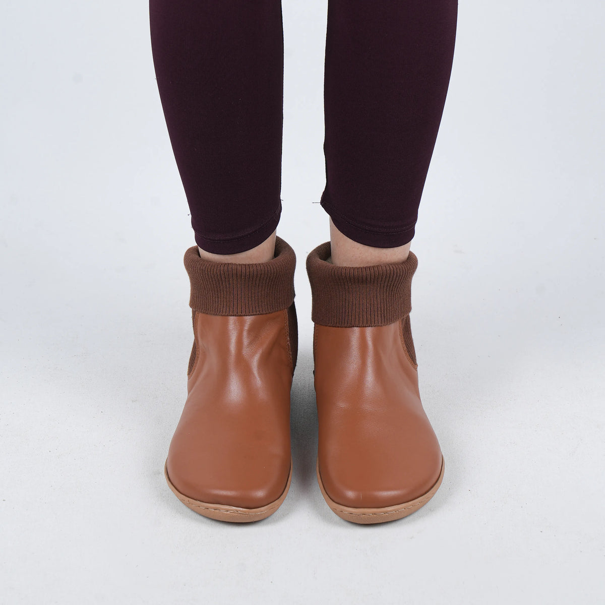 Smooth Barefoot Socks Chelsea Shoes – 6mm Rubber Sole – Tan