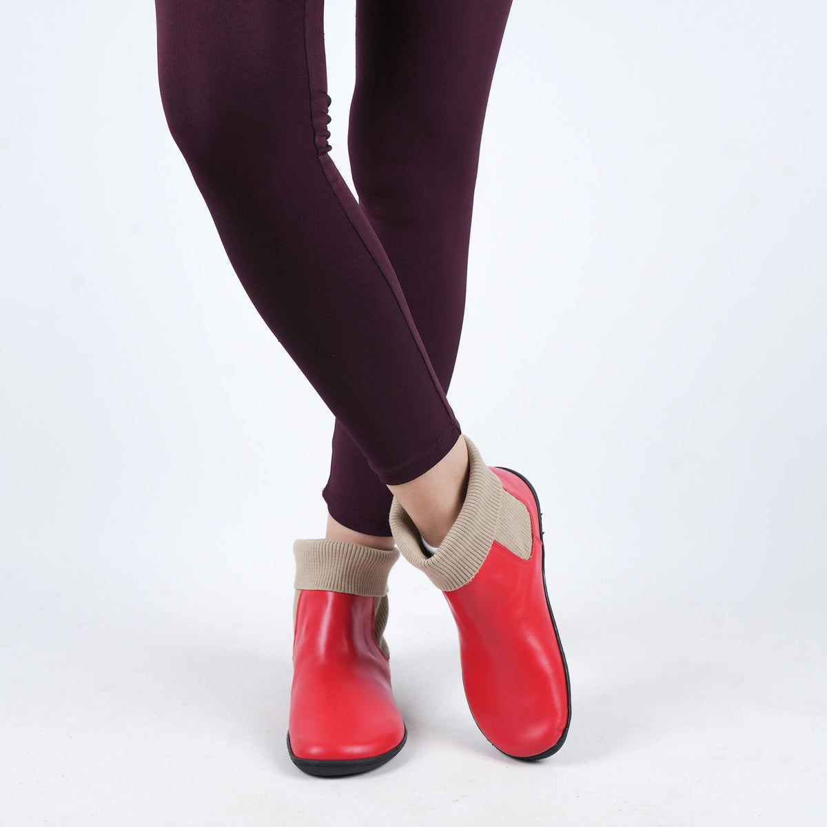 Smooth Barefoot Socks Chelsea Shoes – 6mm Rubber Sole – Red