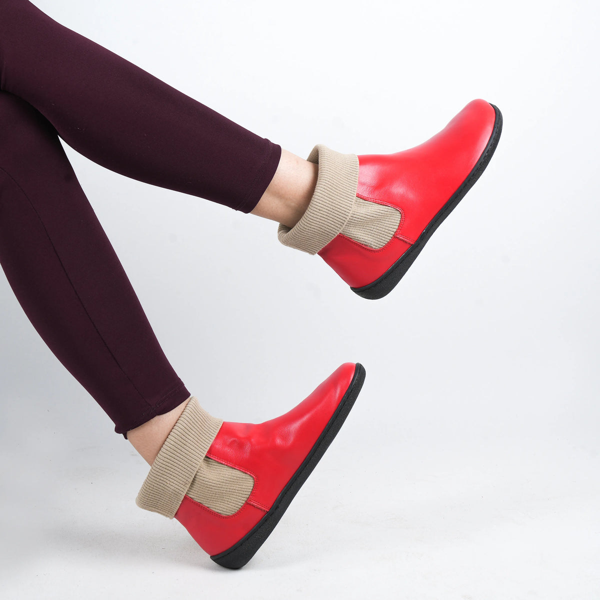 Smooth Barefoot Socks Chelsea Shoes – 6mm Rubber Sole – Red