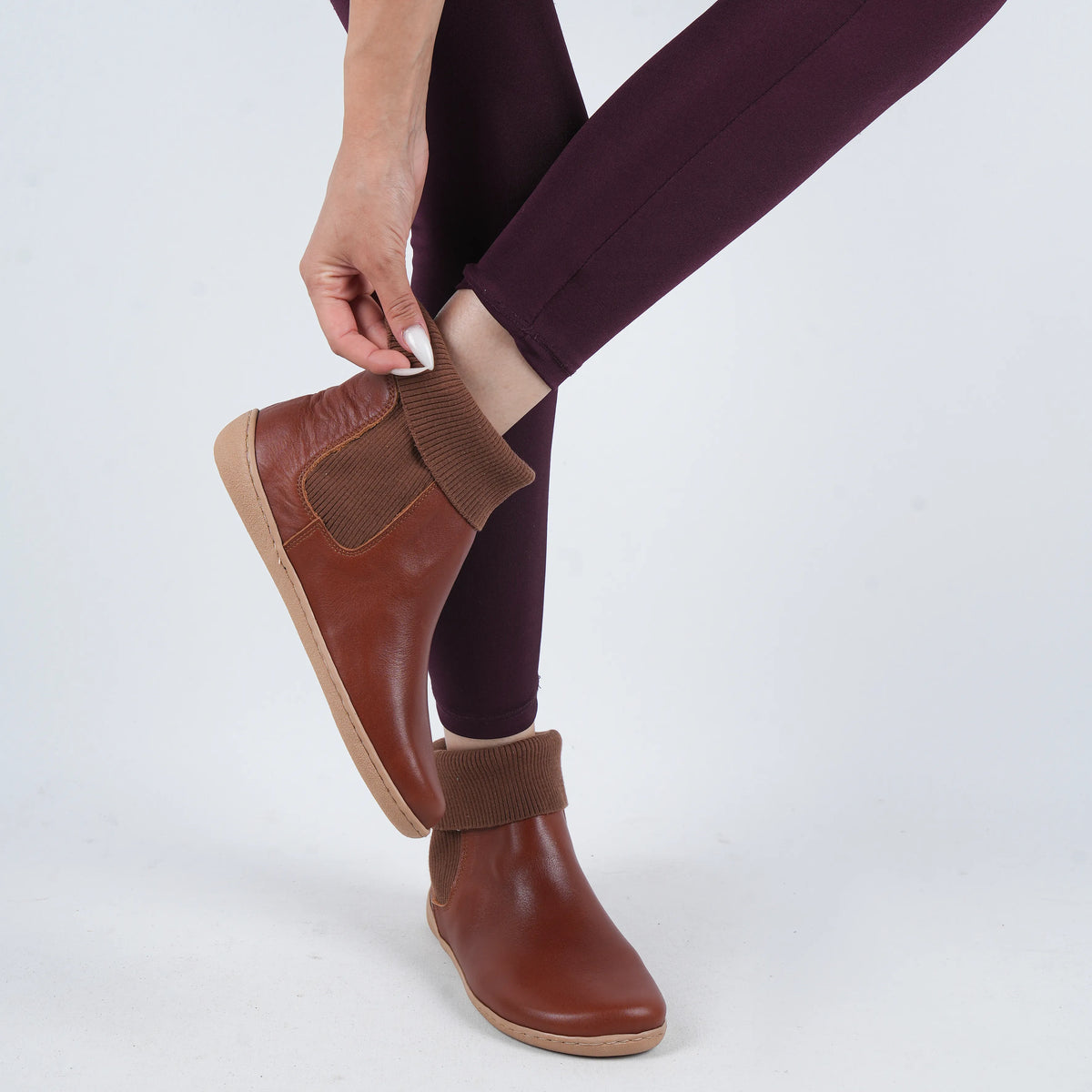 Smooth Barefoot Socks Chelsea Shoes – 6mm Rubber Sole – Brown