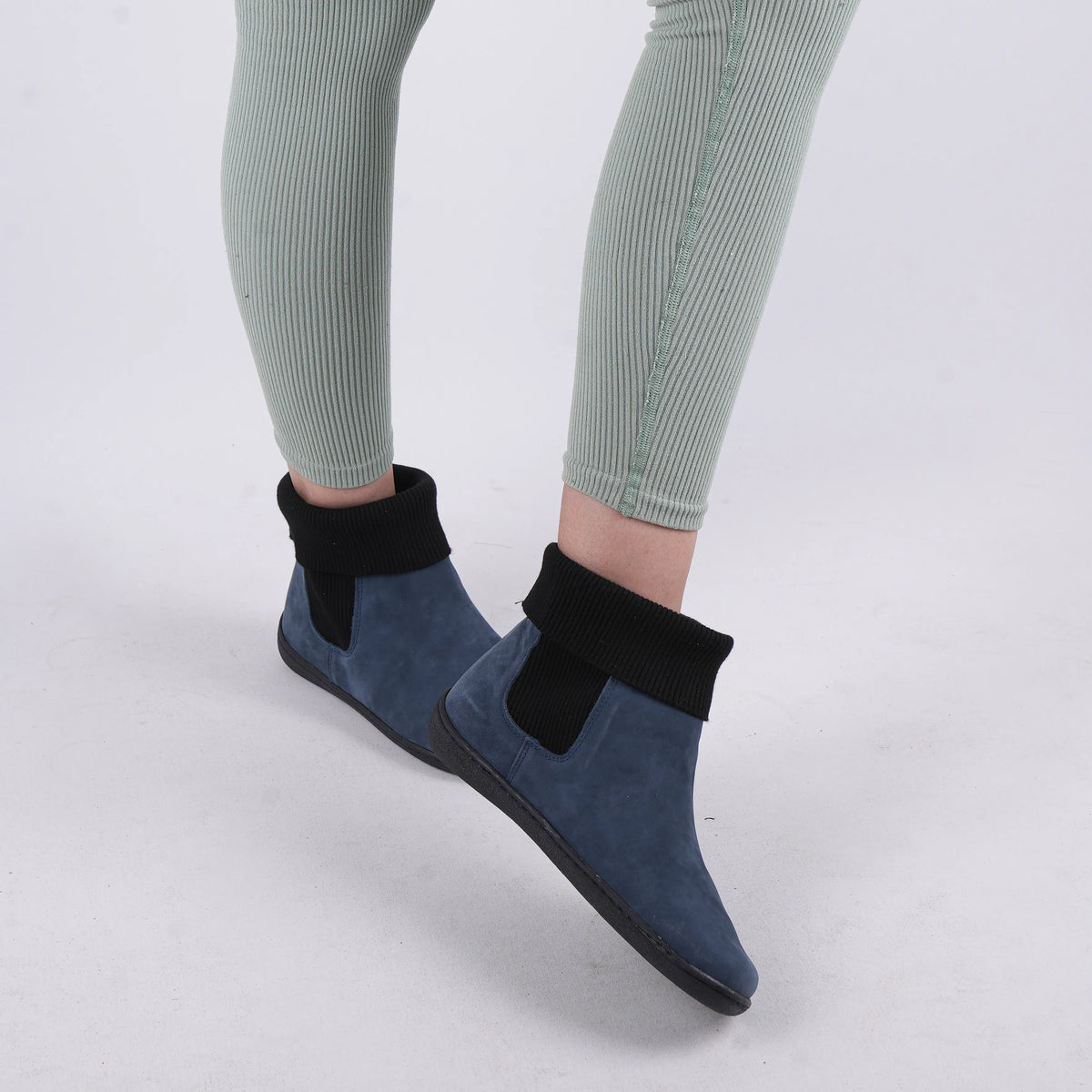 Nubuck Barefoot Socks Chelsea Shoes – 6mm Rubber Sole – Jeans