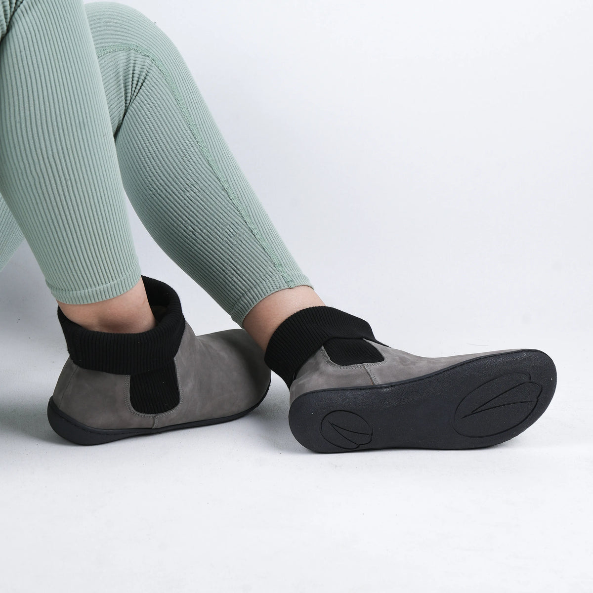Nubuck Barefoot Socks Chelsea Shoes – 6mm Rubber Sole – Gray