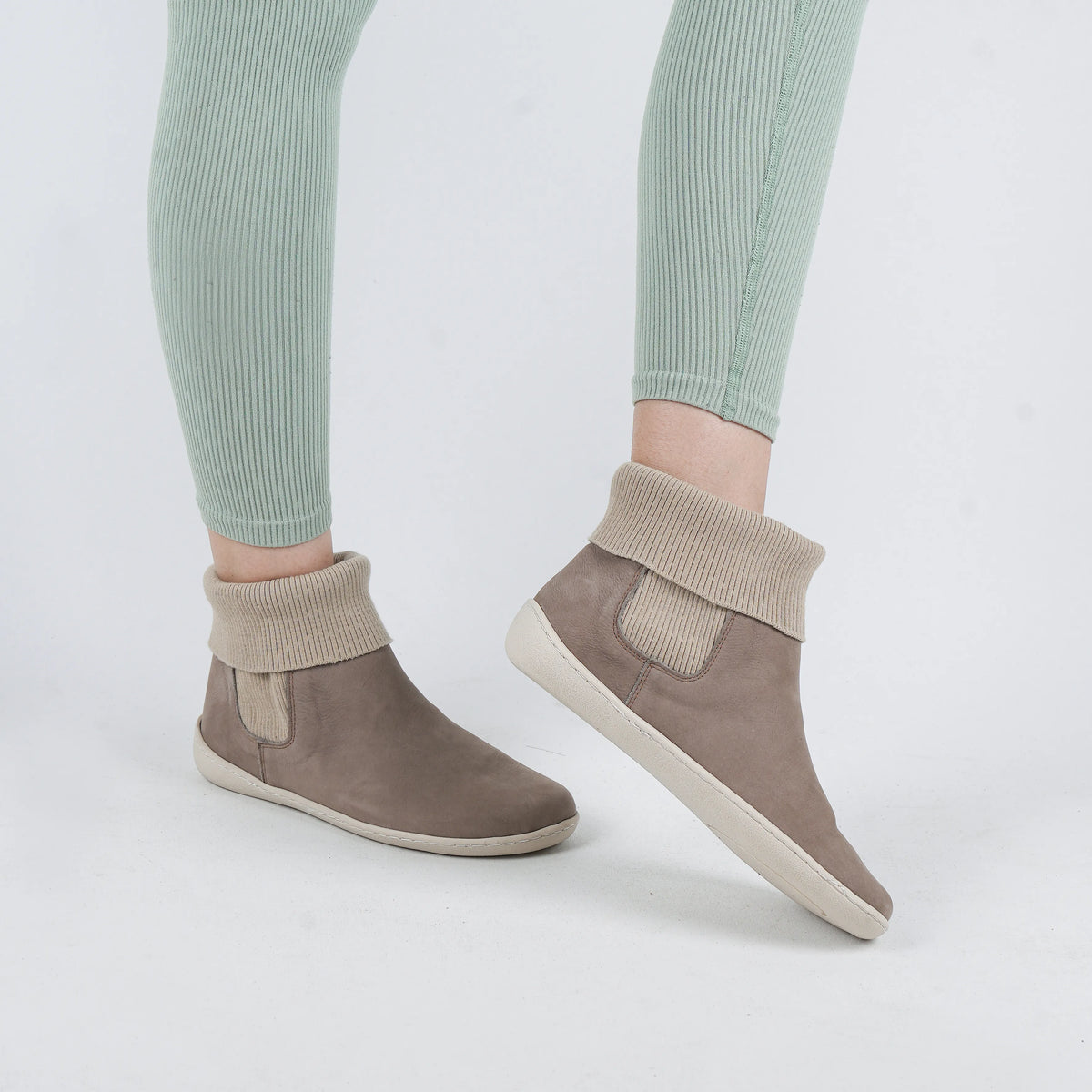 Nubuck Barefoot Socks Chelsea Shoes – 6mm Rubber Sole – Smoked