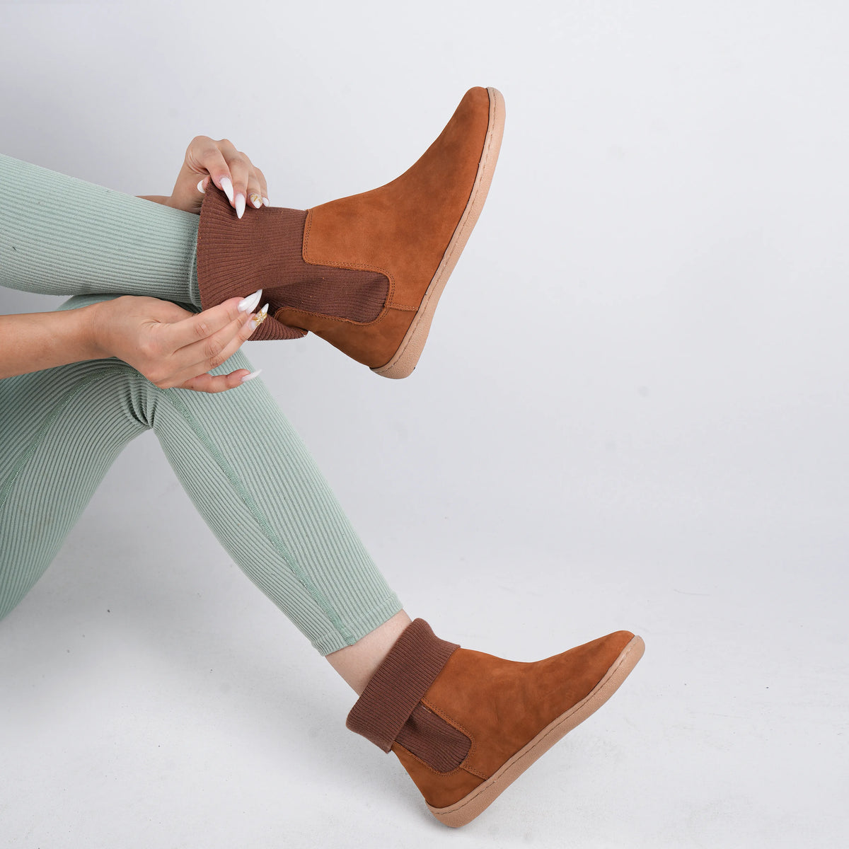 Nubuck Barefoot Socks Chelsea Shoes – 6mm Rubber Sole – Tan