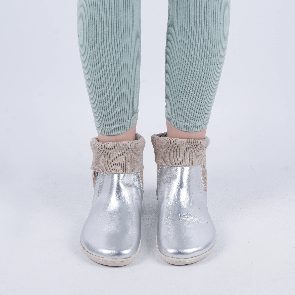 Bright Barefoot Socks Chelsea Shoes – 6mm Rubber Sole – Silver