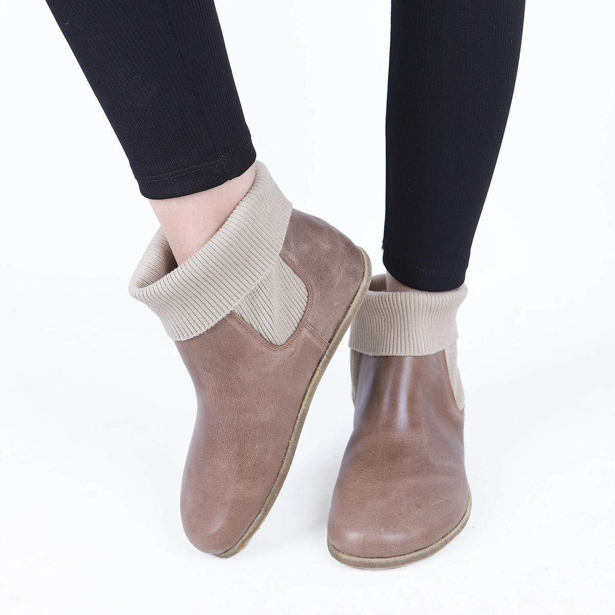 Crazy Barefoot Socks Chelsea Shoes – Classic Sole — Leather Sole – Beige Bizon