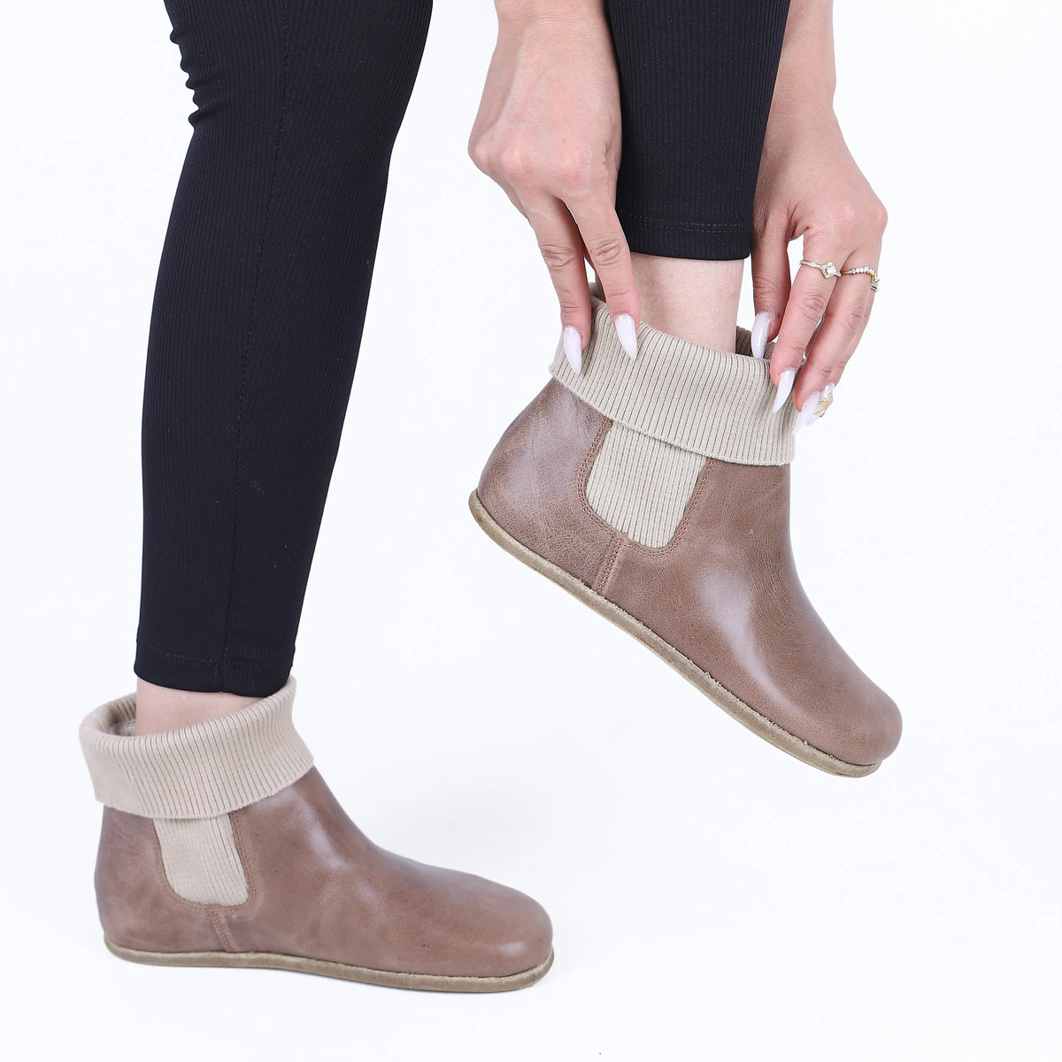 Crazy Barefoot Socks Chelsea Shoes – Classic Sole — Leather Sole – Beige Bizon