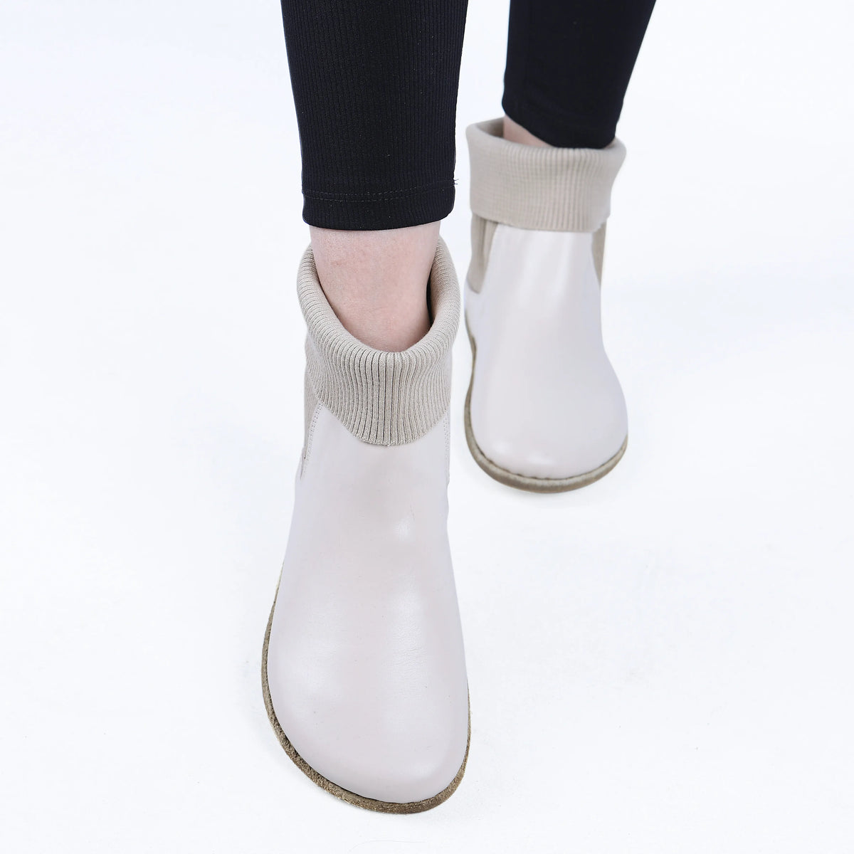 Smooth Barefoot Socks Chelsea Shoes – Classic Sole — Leather Sole – Cream