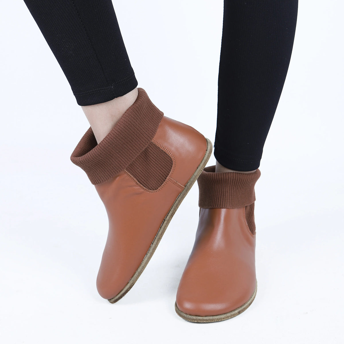 Smooth Barefoot Socks Chelsea Shoes – Classic Sole — Leather Sole – Tan