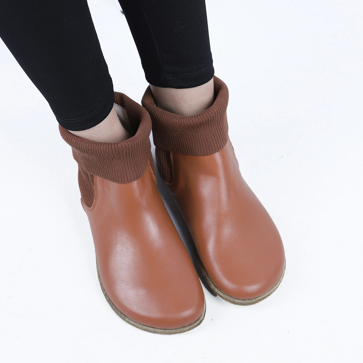 Smooth Barefoot Socks Chelsea Shoes – Classic Sole — Leather Sole – Tan