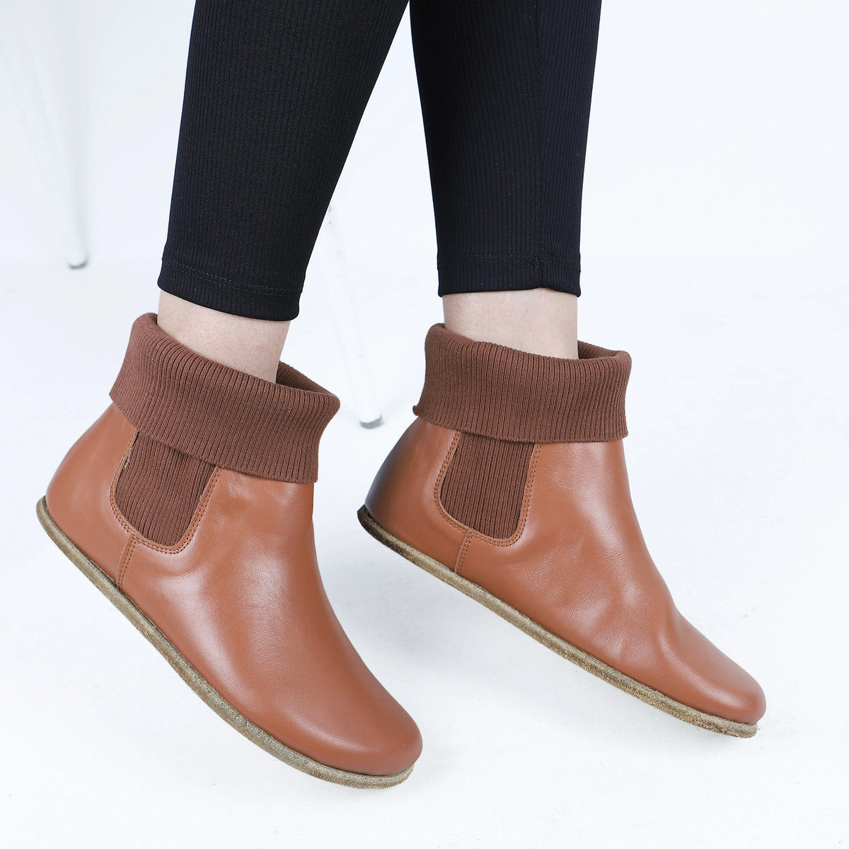 Smooth Barefoot Socks Chelsea Shoes – Classic Sole — Leather Sole – Tan
