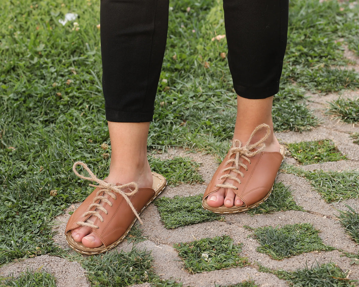 Smooth Barefoot Laces Sandals Shoes — Leather Sole – Tan