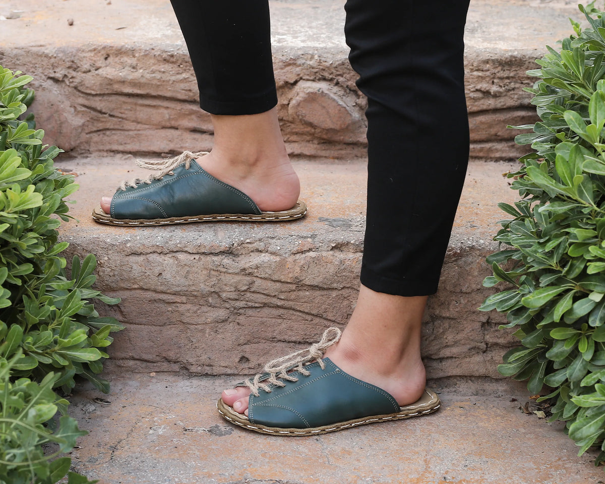 Smooth Barefoot Laces Sandals Shoes — Leather Sole – Green
