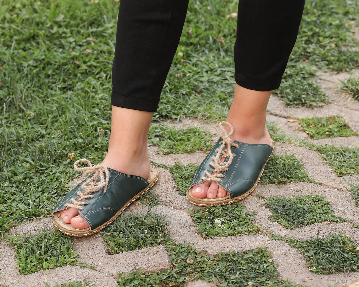 Smooth Barefoot Laces Sandals Shoes — Leather Sole – Green