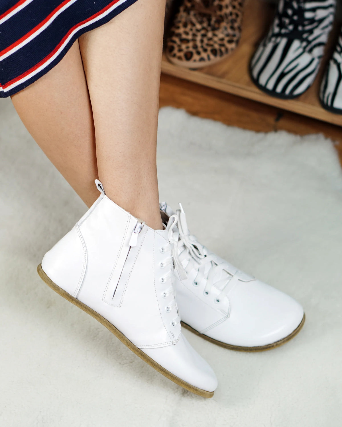 Smooth Barefoot Laces Short Boots Shoes – Classic Sole — Leather Sole – White