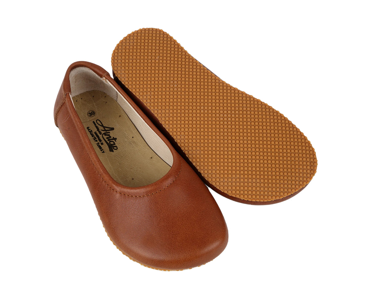 Smooth Barefoot Ballet Shoes – Rubber Sole – Brown