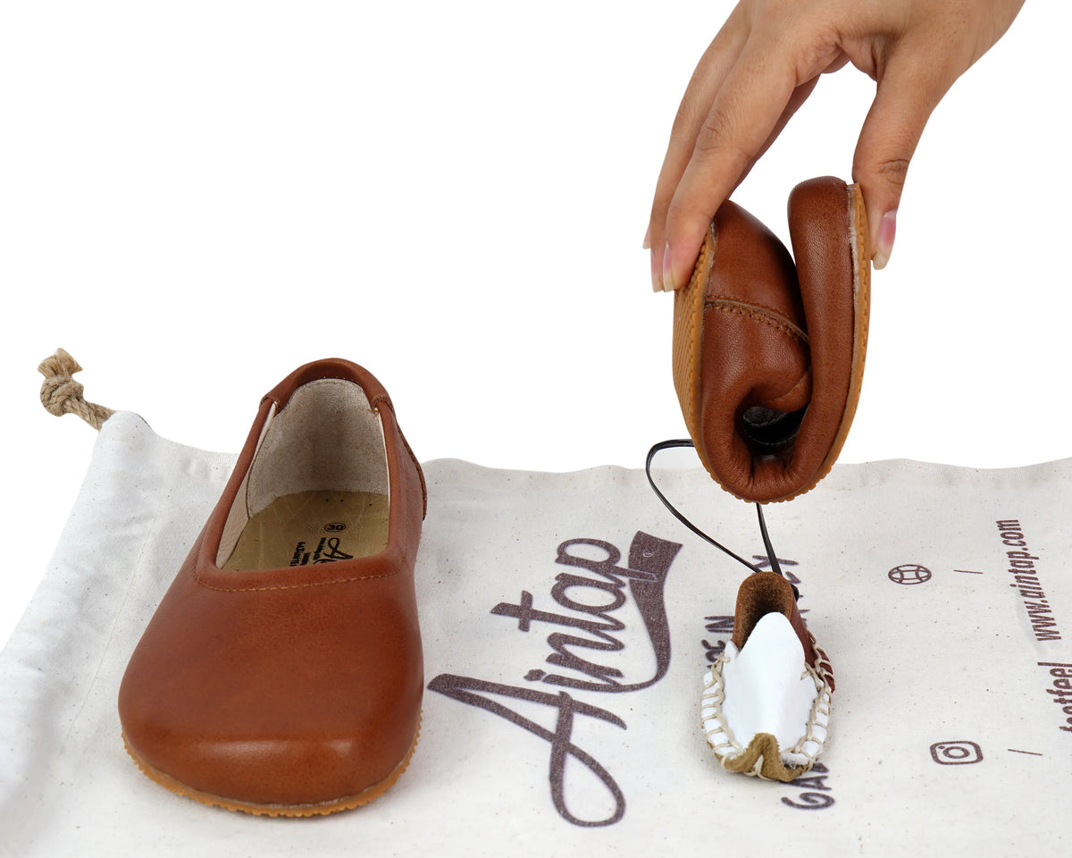 Smooth Barefoot Ballet Shoes – Rubber Sole – Brown