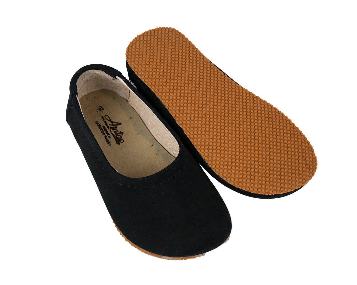 Nubuck Barefoot Ballet Shoes – Rubber Sole – Black