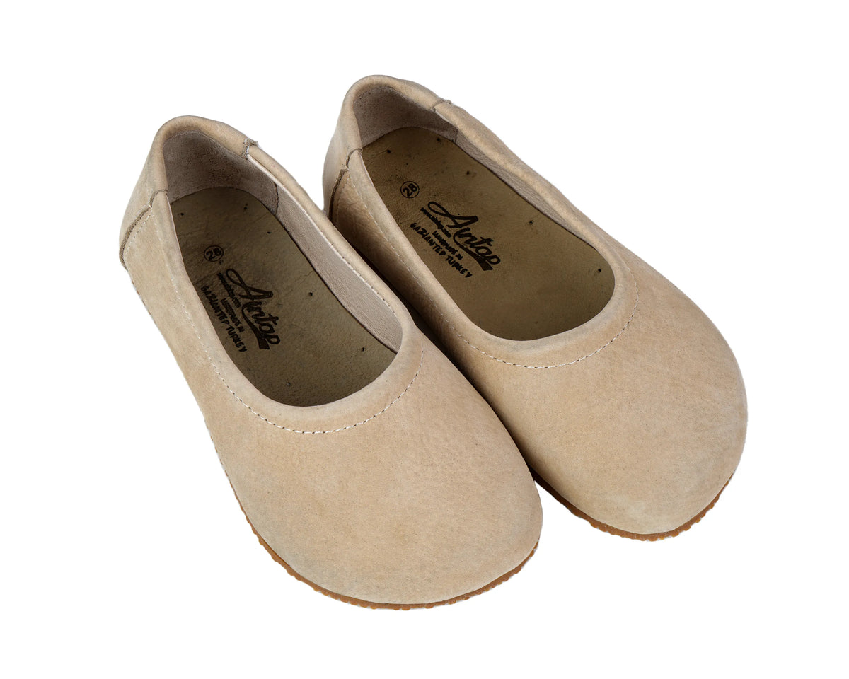 Nubuck Barefoot Ballet Shoes – Rubber Sole – Cream
