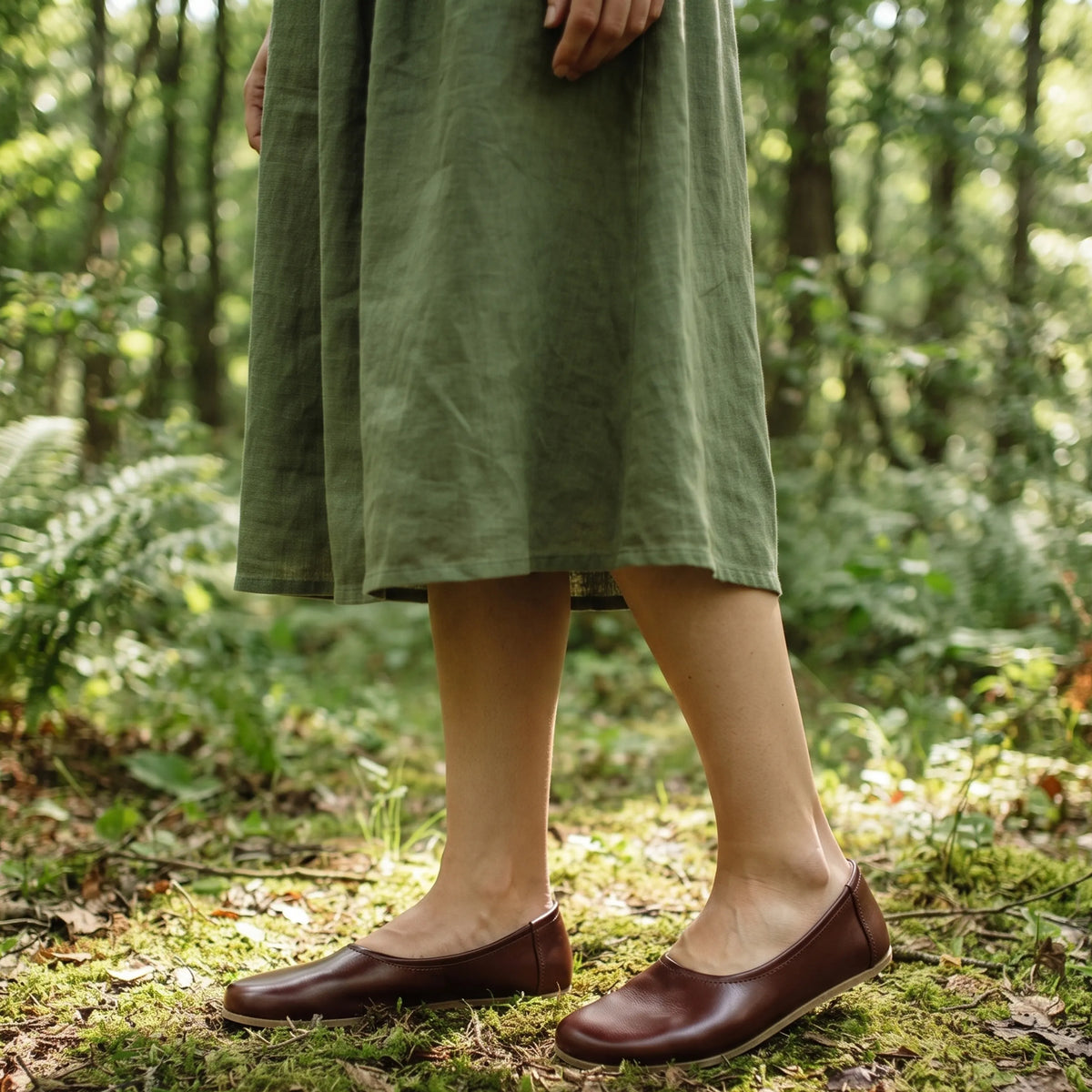 Smooth Barefoot Ballet Shoes – Classic Sole — Leather Sole – Burgundy