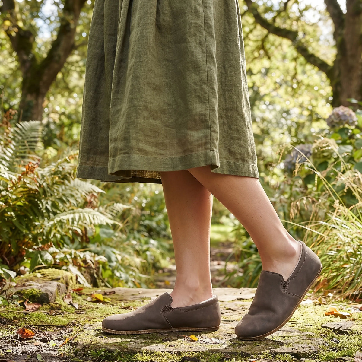 Crazy Barefoot Slip-On Shoes – Classic Sole — Leather Sole – Beige Bizon
