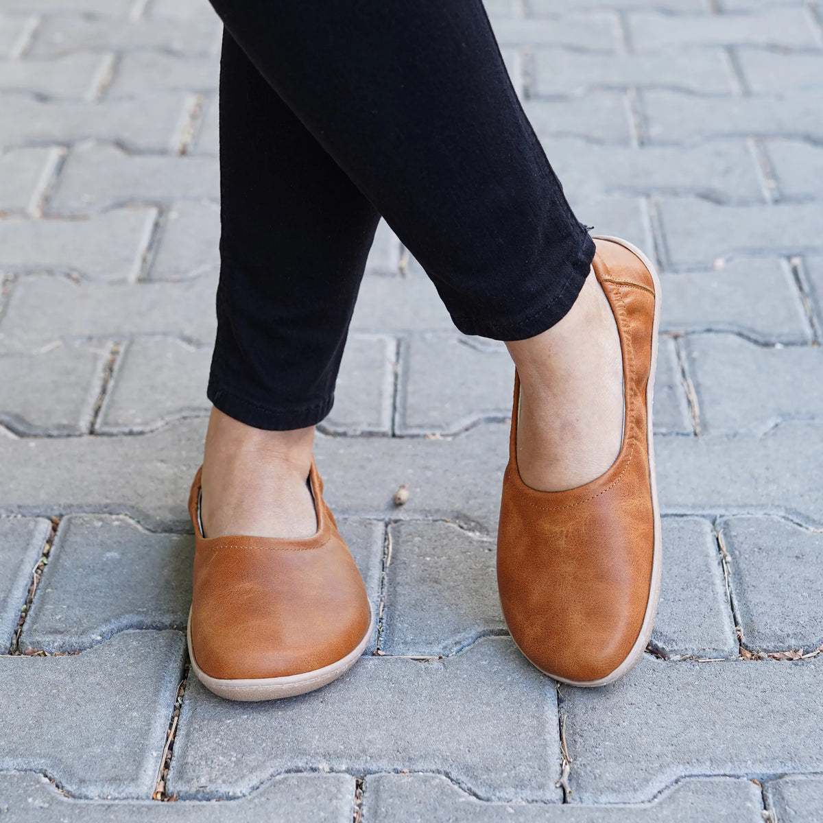 Crazy Barefoot Ballet Shoes – 6 mm Rubber Sole – Honey Camel