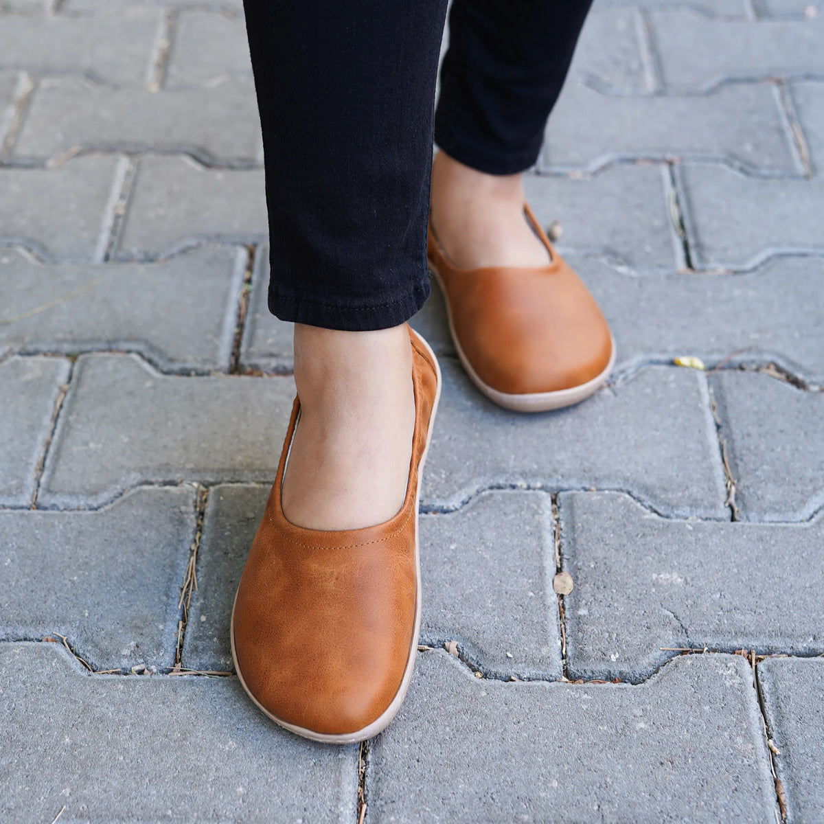 Crazy Barefoot Ballet Shoes – 6 mm Rubber Sole – Honey Camel