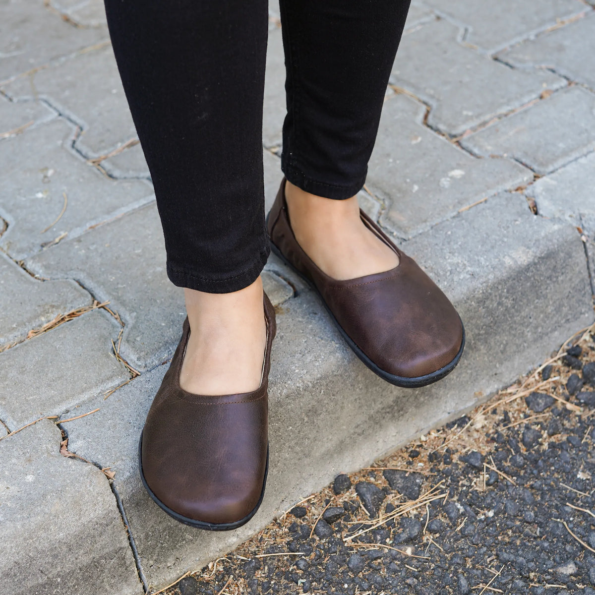 Crazy Barefoot Ballet Shoes – 6 mm Rubber Sole – Dark Brown