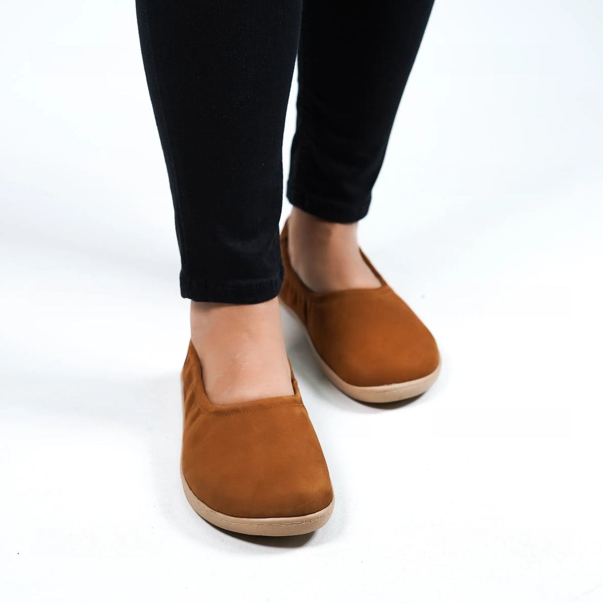 Nubuck Barefoot Ballet Shoes – 6 mm Rubber Sole – Tan