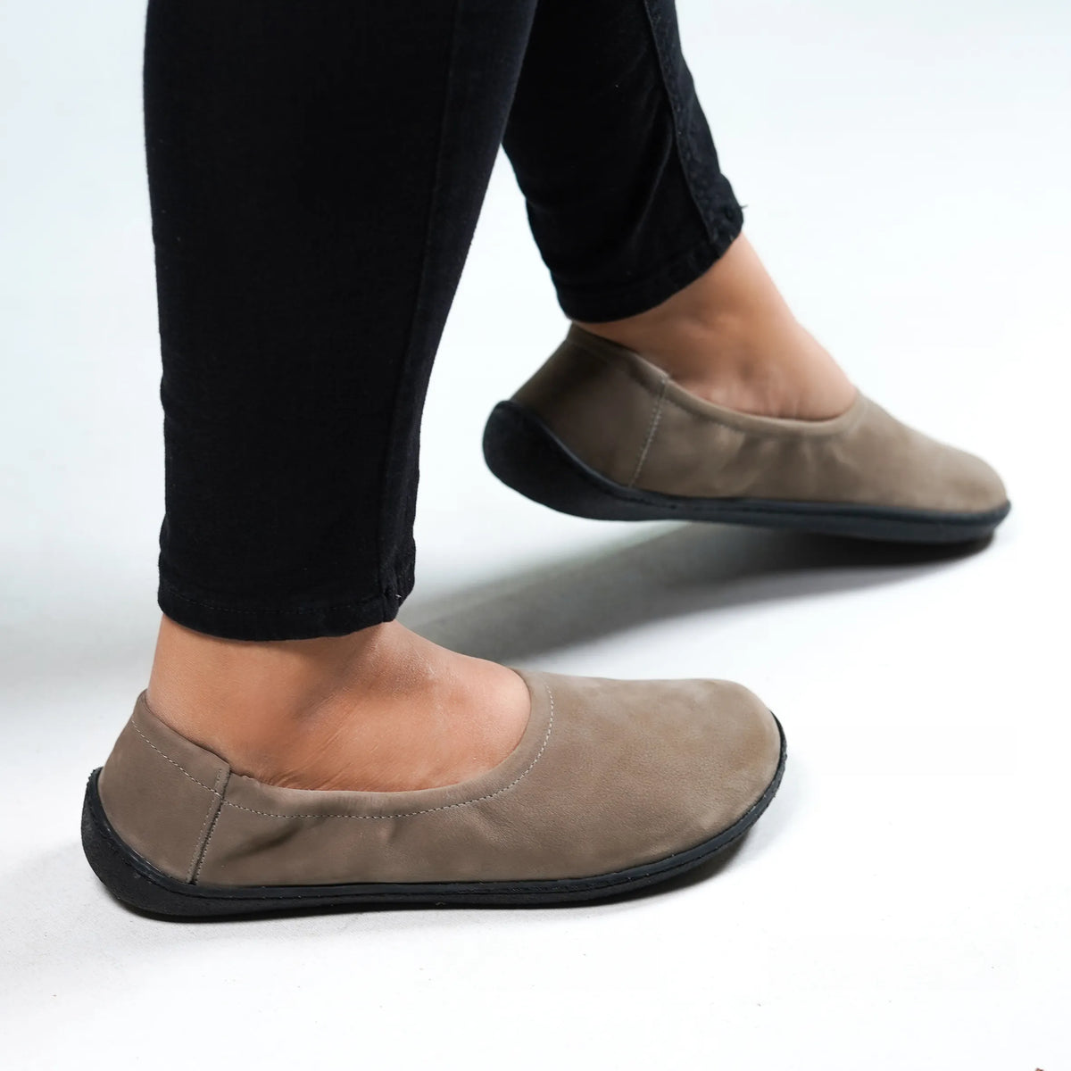 Nubuck Barefoot Ballet Shoes – 6 mm Rubber Sole – Smoked