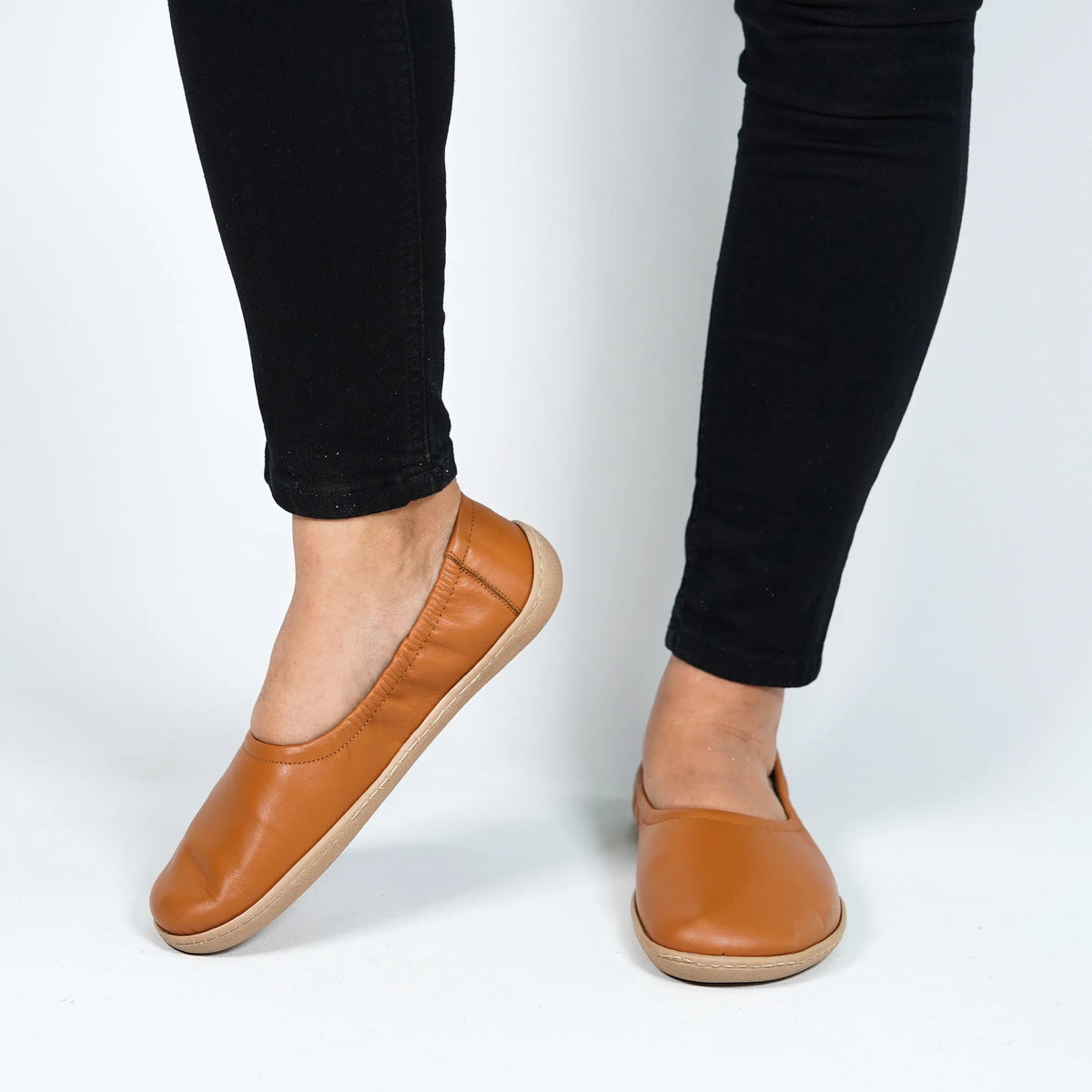 Smooth Barefoot Ballet Shoes –6 mm Rubber Sole – Tan