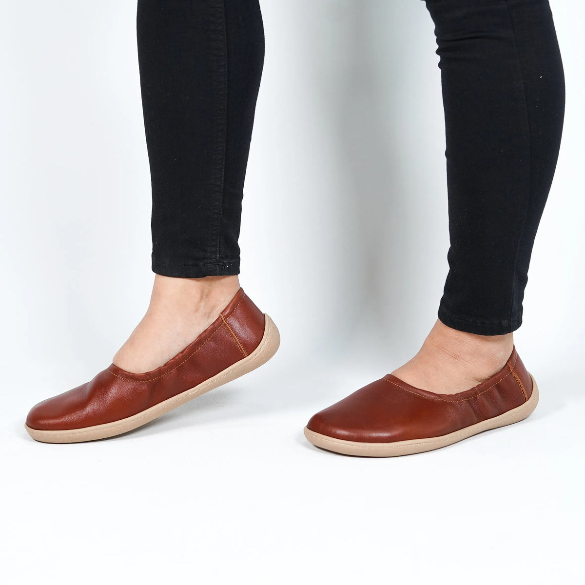 Smooth Barefoot Ballet Shoes –6 mm Rubber Sole – Brown