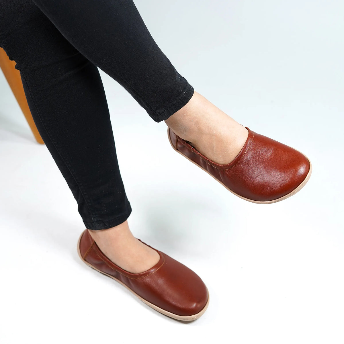 Smooth Barefoot Ballet Shoes –6 mm Rubber Sole – Brown