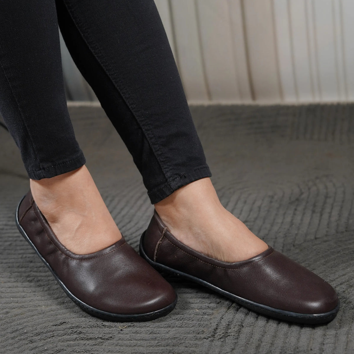 Smooth Barefoot Ballet Shoes –6 mm Rubber Sole – Dark Brown