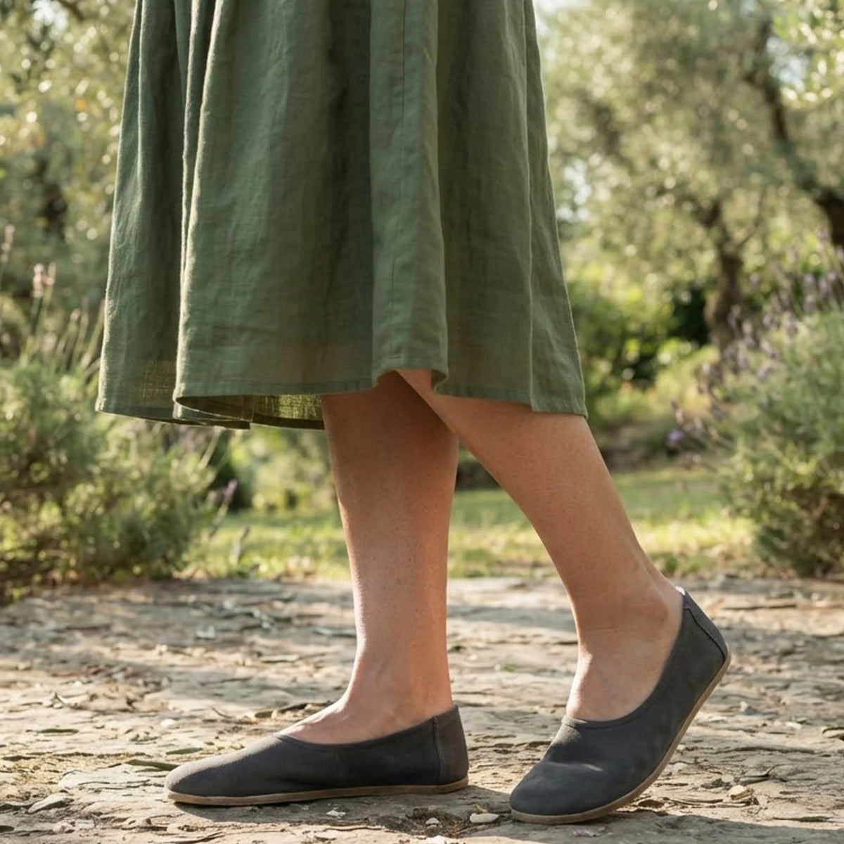 Suede Barefoot Ballet Shoes – Classic Sole — Leather Sole – Gray